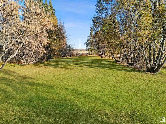 5th image of 48224 Range Road 81