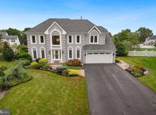 10 Swift Ct, Medford, NJ 08055