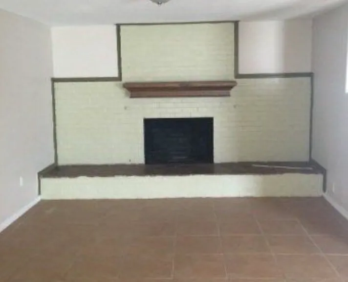 9827 W University Blvd — Photo 5