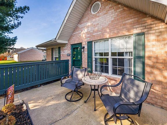5th image of 1008 Kingsbury Ct