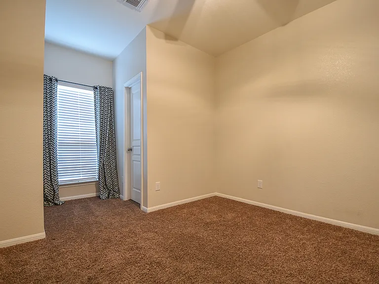 7712 Kendall Hill Dr — Photo 21