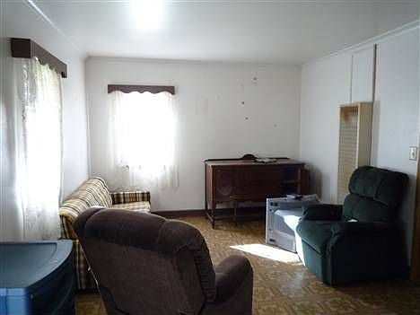 3rd image of 313 Prescott St
