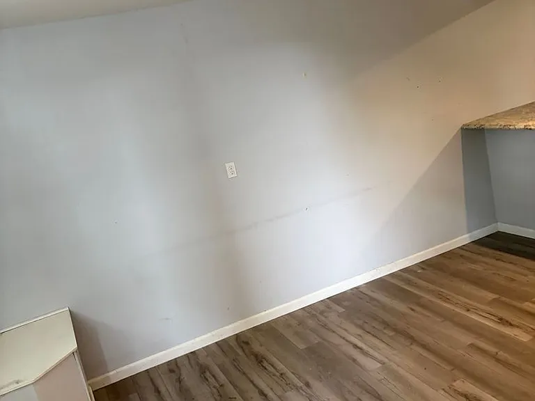 811 S Fairview Rd — Photo 14