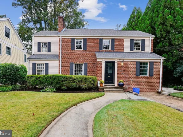 2725 Washington Ave, Chevy Chase, MD 20815