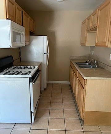 5th image of 2977 54th St