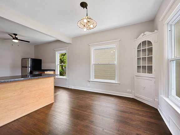 3rd image of 5651 W Lawrence Ave
