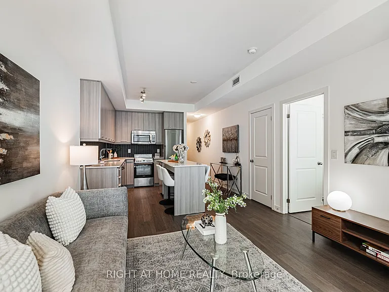 105 George St #312 — Photo 14