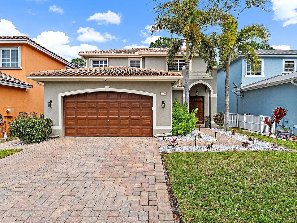 2783 SW Butterfly Ln