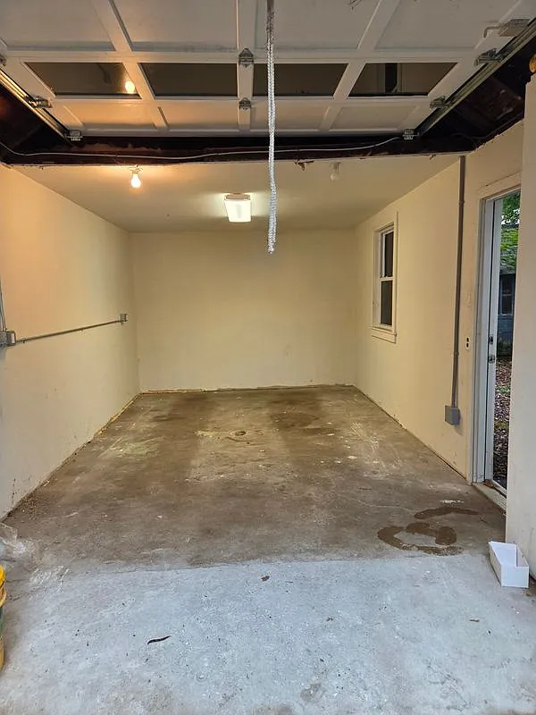 Studio, 1.0 bath, 200 sqft, $500 — Photo 1