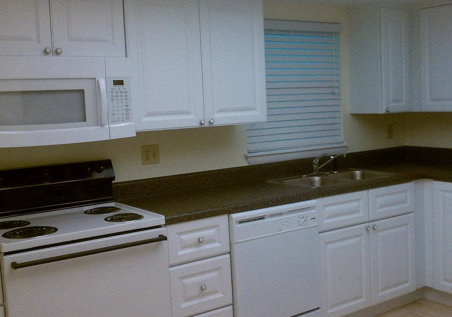 High View Apartments — Photo 3