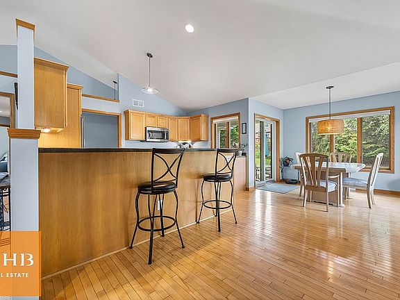 5th image of 5527 Sparkle Stone Cres