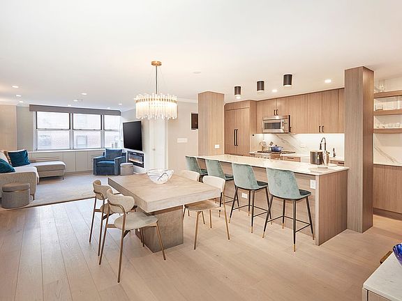 3rd image of 315 E 70th St APT 6A