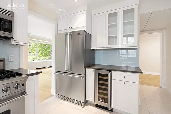 Rented by Sotheby's International Realty | media 11