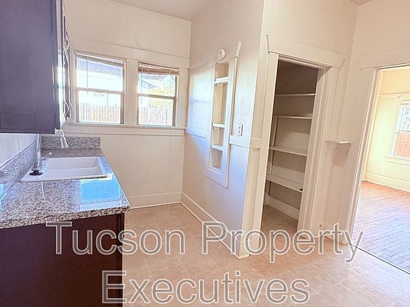 4th image of 724 E Drachman St