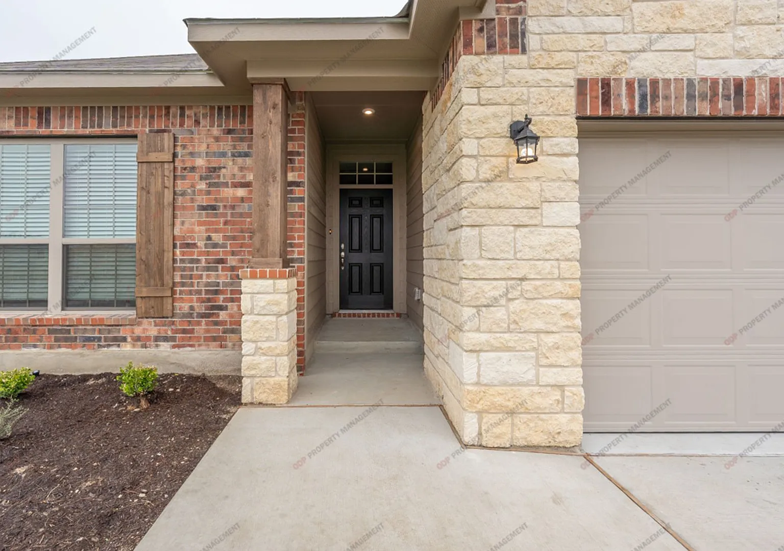 Large Home - 4 Bed- 2.5 Bath- Almost 2,000 SQFT - Temple ISD — Photo 3