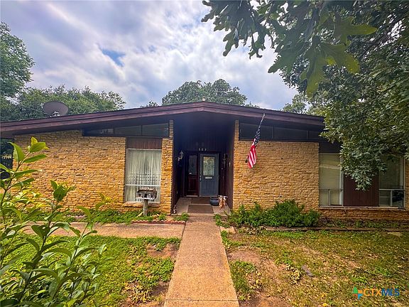 2nd image of 503 N Lovers Ln