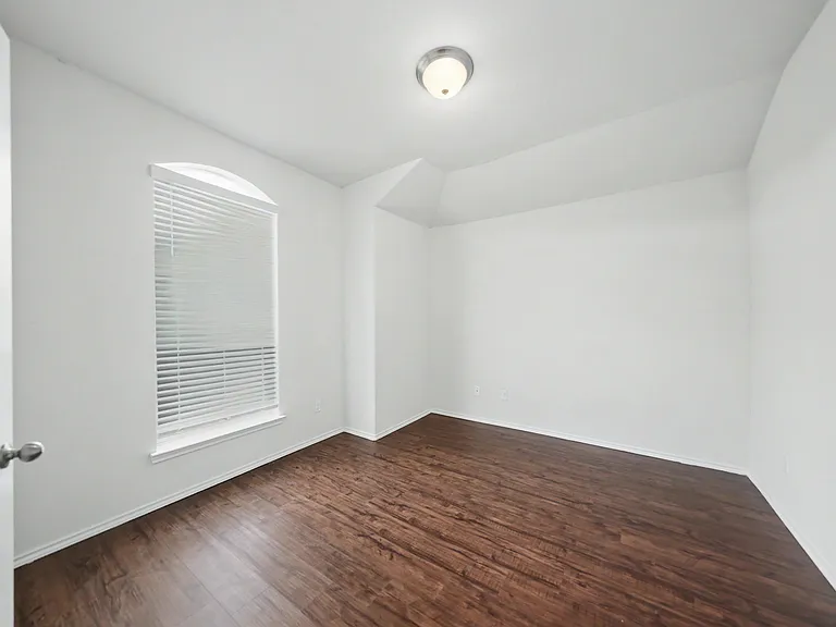 6305 Tess Rd — Photo 13