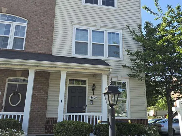 14600 Featherstone Gate Dr, Woodbridge, VA 22191