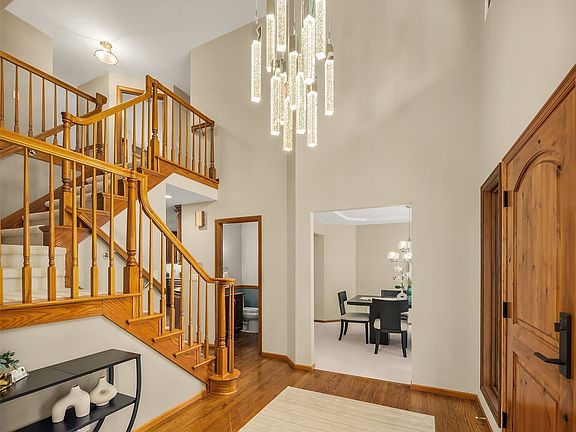 4th image of 635 Kalmia Ct NW