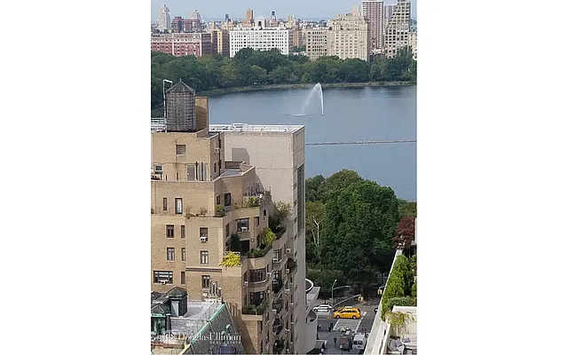 Rented by Douglas Elliman | media 26