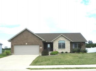 1042 Timber Glen Dr, Wilmington, OH 45177