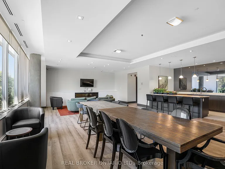 3560 Saint Clair Ave E #323 — Photo 26