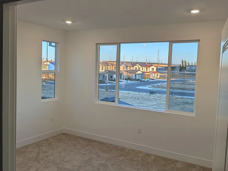 138 W Adriana Dr — Photo 16