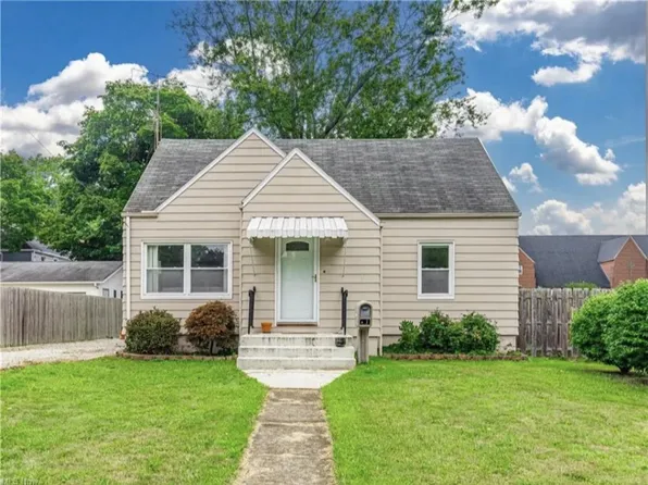 2938 W Bailey Rd, Cuyahoga Falls, OH 44221