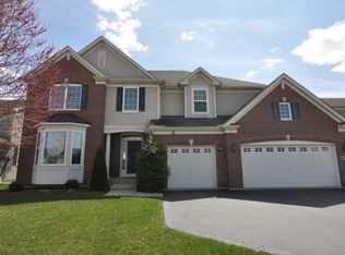 5897 Chatham Dr, Hoffman Estates, IL 60192