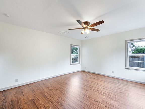 4th image of 1812 Alma Dr