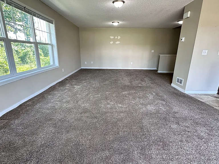 11964 Emery Village Dr N — Photo 5