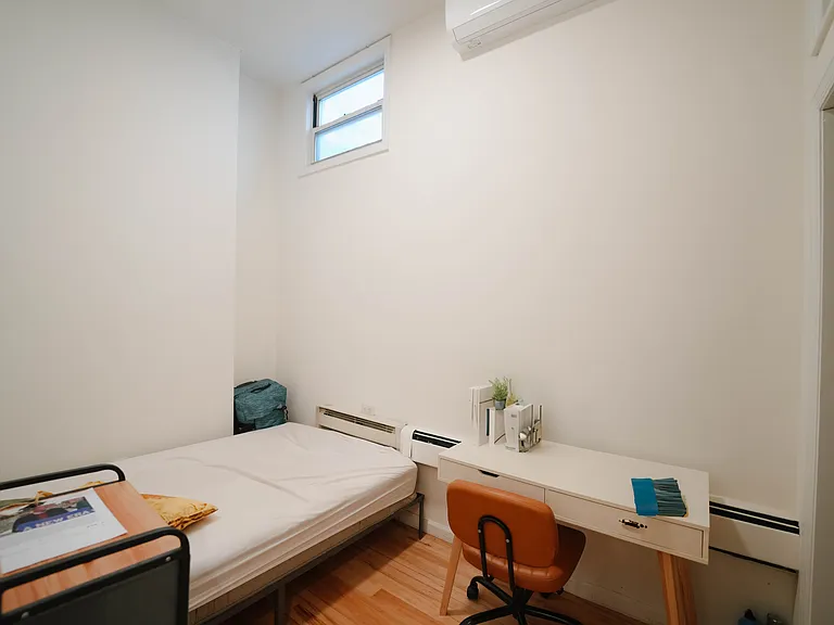 190 Norman Ave #1L — Photo 5