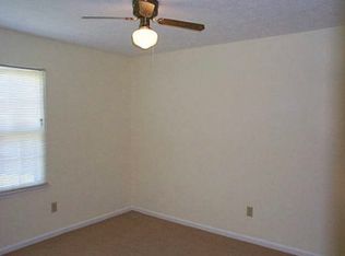 30 Sanlun Lakes Dr, Hampton, VA 23666