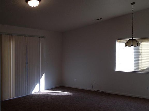3rd image of 25 W Vine St