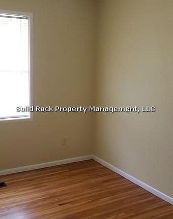 4th image of 811 N Grant St #4
