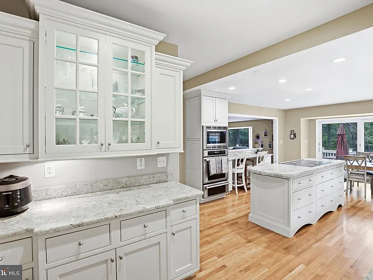7715 Crossover Dr — Photo 16