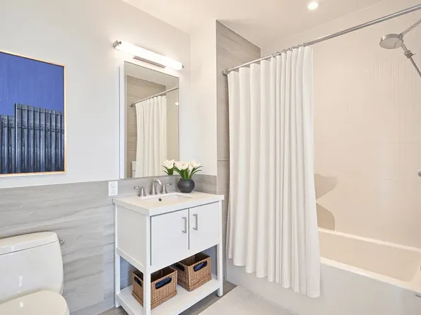 147-40 Archer Avenue image 4 of 17