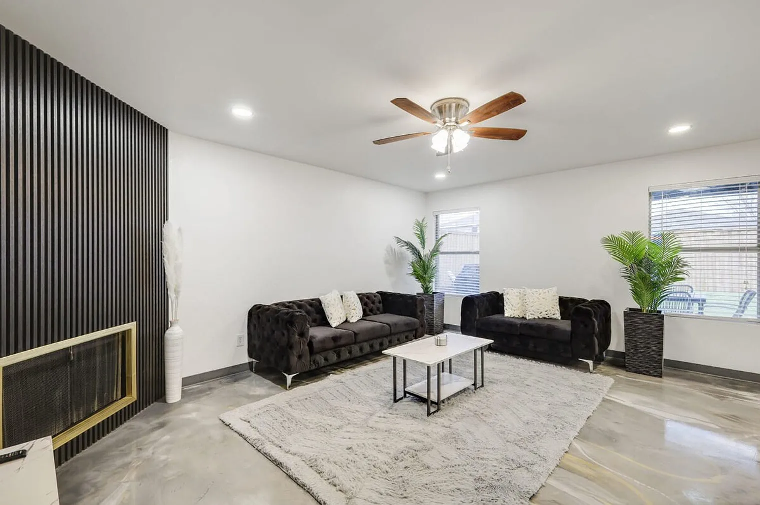 5 bed, 3.0 bath, 2518 sqft, $8,197 — Photo 3