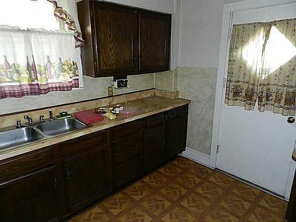 5th image of 1440 21st Ave
