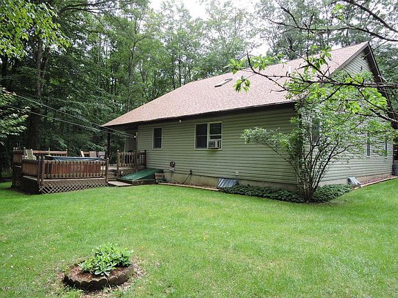 3rd image of 1108 Laurel Dr