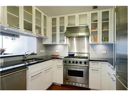 Rented by Douglas Elliman | media 28