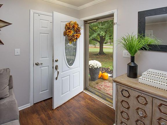 2nd image of 9837 Chambray Dr