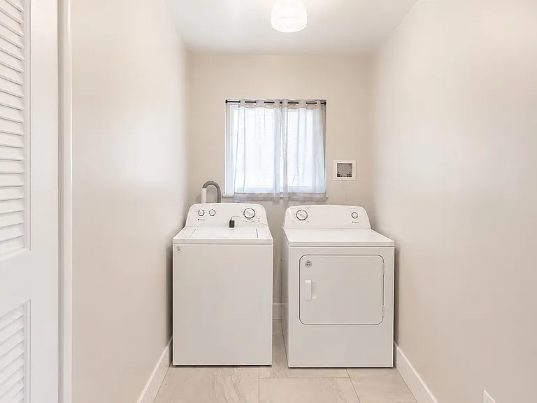 1010 Mason St — Photo 7