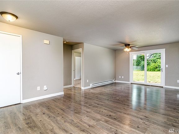 5th image of 3043 Southall Ct NW