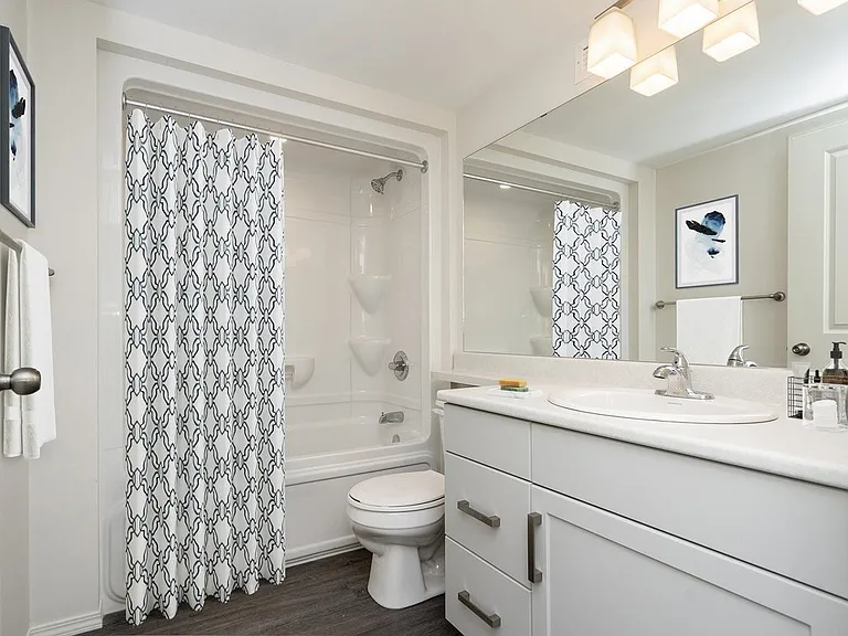 585 Ballantrae Dr — Photo 111