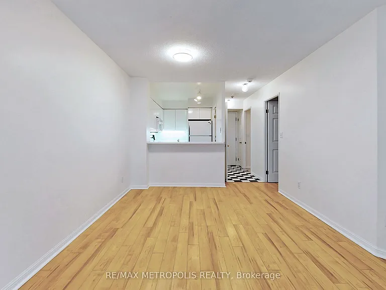 7 Carlton St #708 — Photo 9