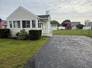 22 Gates Rd, Old Saybrook, CT 06475