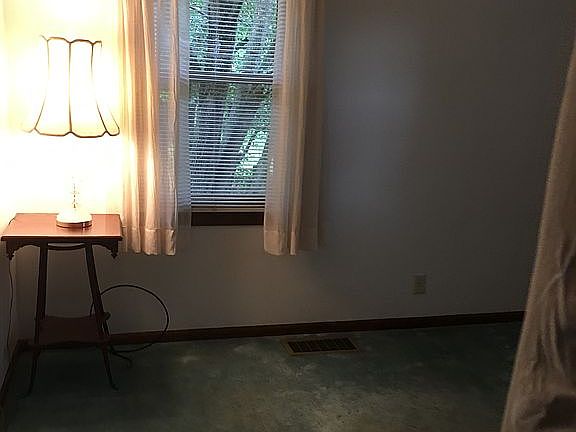 4th image of 6705 Hillside Dr