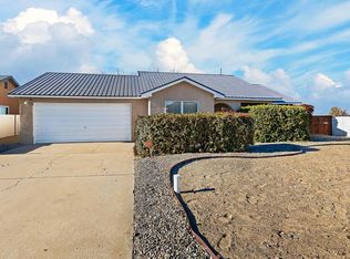 8 Hale Ct, Los Lunas, NM 87031