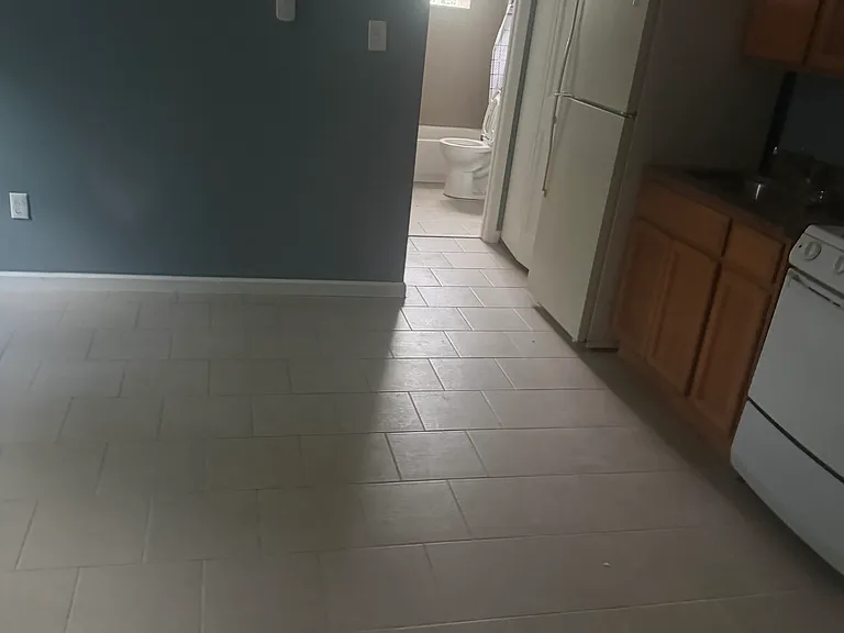 10 Gibbs St #11 — Photo 3